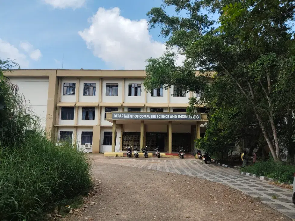 CET Trivandrum Academic buildng and Auditorum photo 1